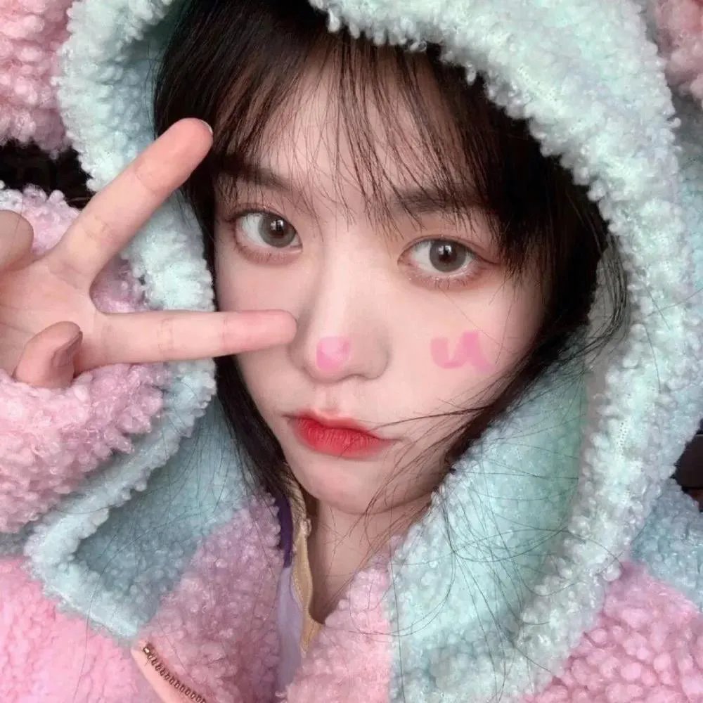 春花娇美可人儿